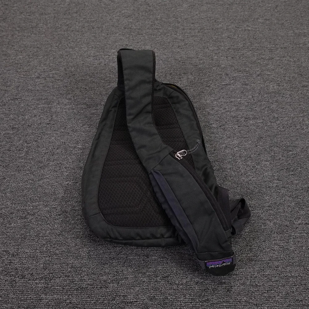 Patagonia Gray Atom 8L Sling Backpack Soft Case Adjustable Straps Men Daypack